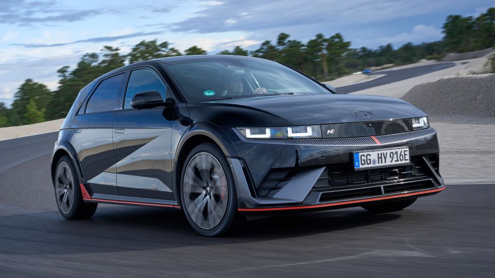 Найшвидші південнокорейські авто у 2024 році — потужність та розгін до сотні - фото 1