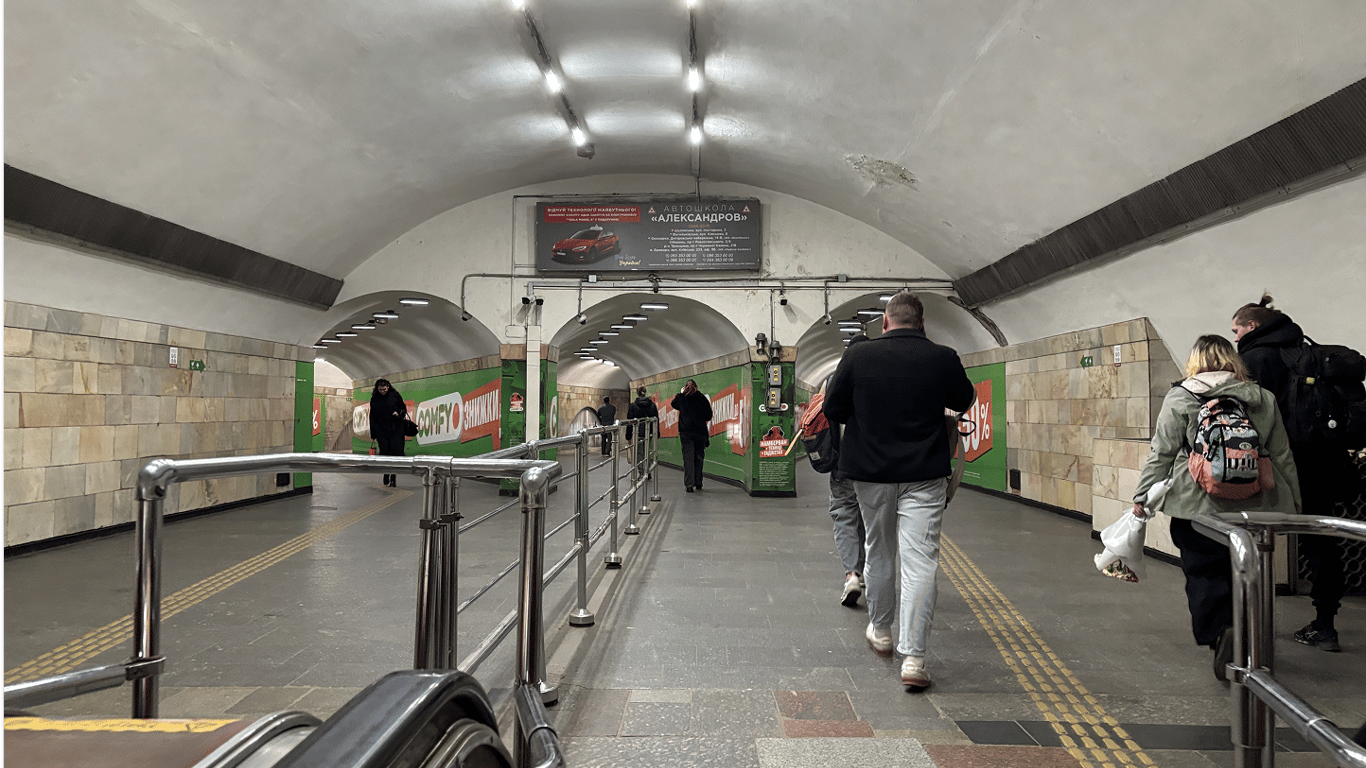Метро та комендантська година: графік роботи підземки в Києві на Великдень
