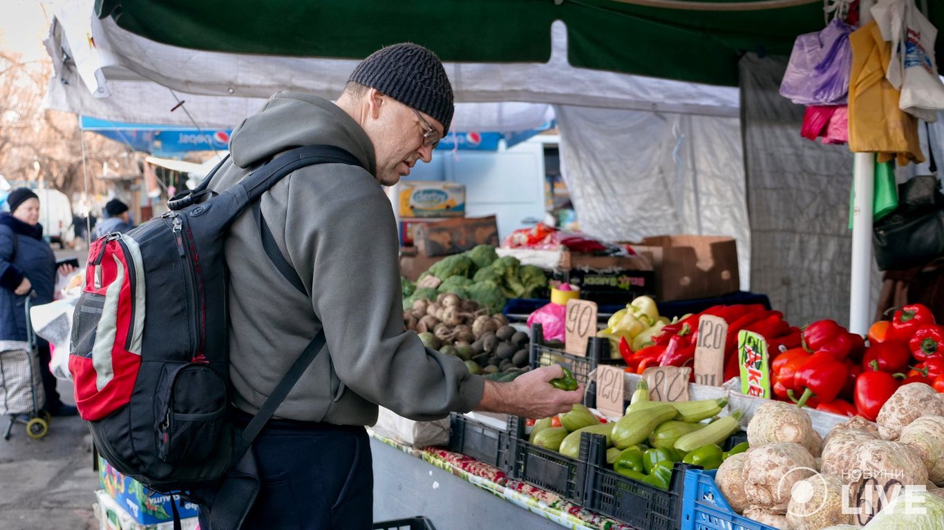 Цены на овощи в Украине: сколько будет стоить лук и арбузы