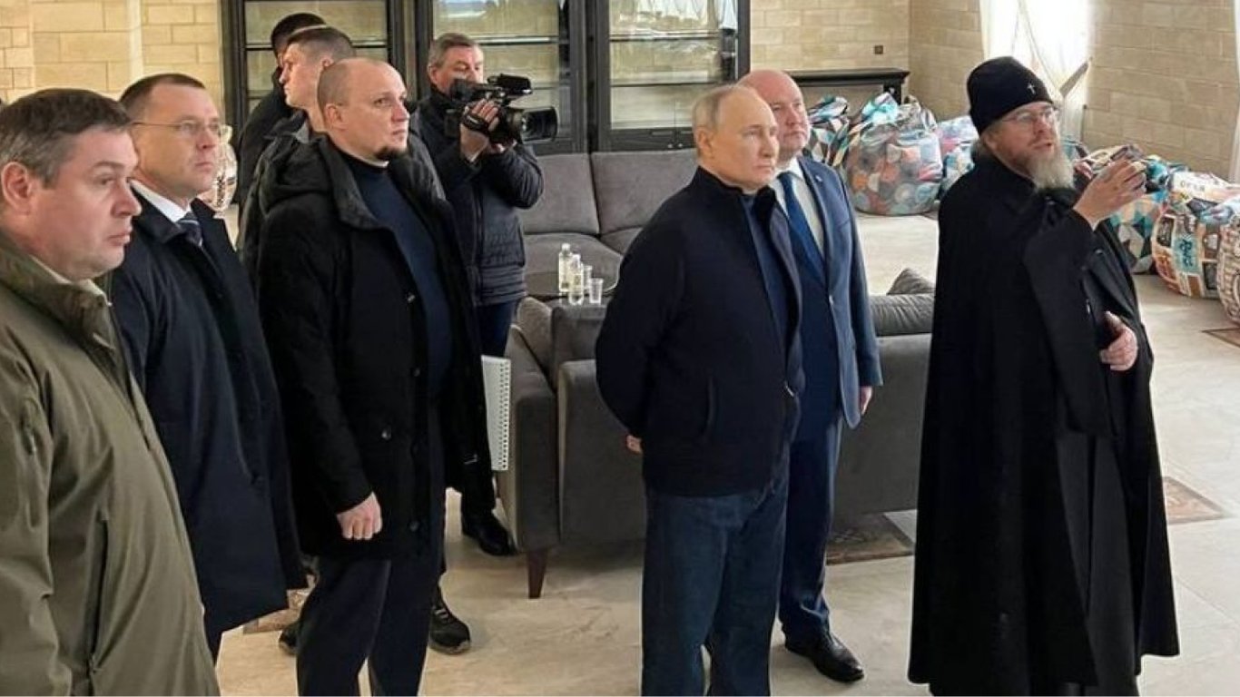 Российские пропагандисты сообщили, что путин приехал в Крым