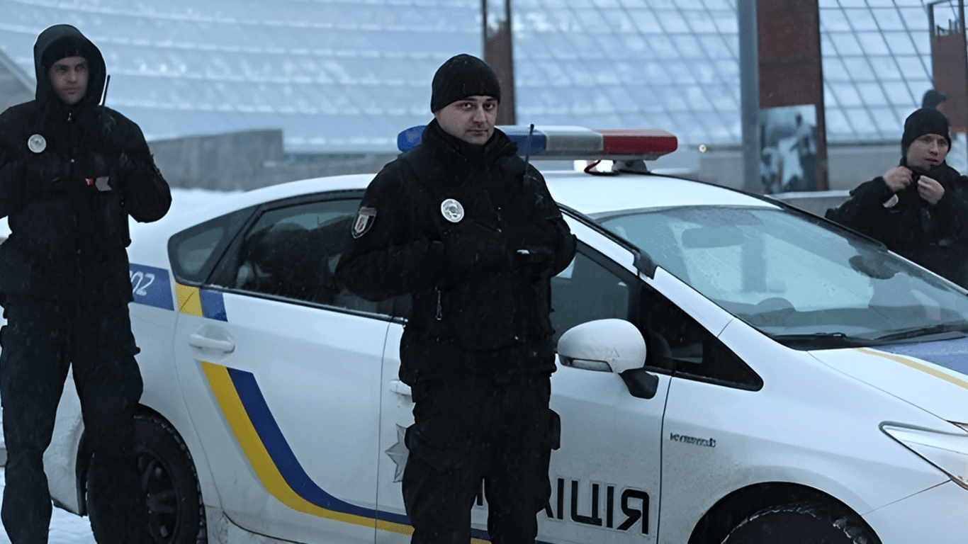 У Києві чоловік влаштував стрілянину з вікна квартири — подробиці