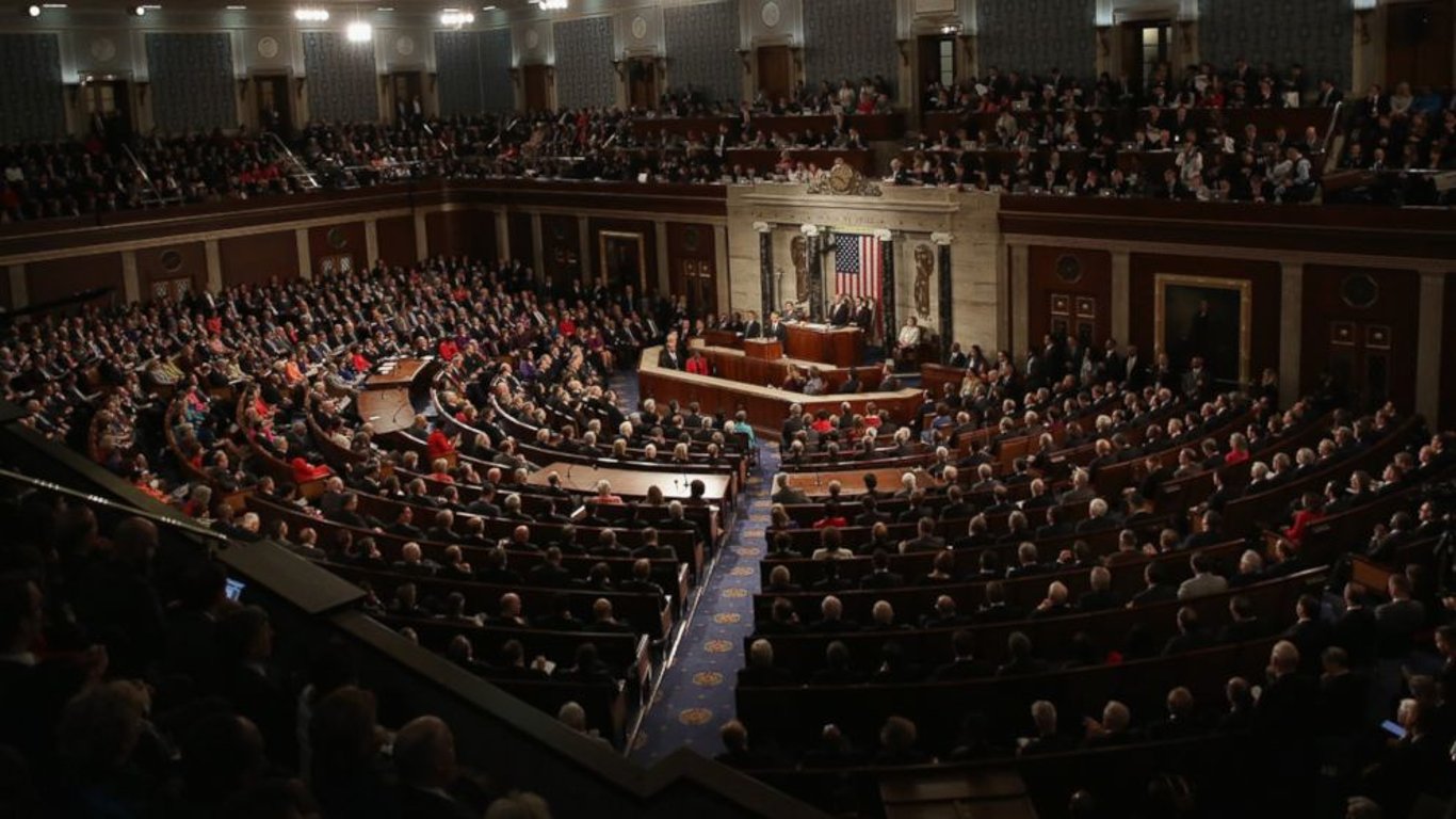 Сенат США рассматривает законопроект о помощи Украине — чего ожидать