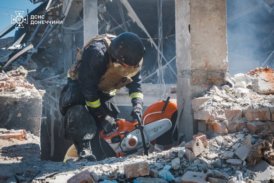 В Измайловке на Донетчине погибли четыре человека из-за попадания КАБа