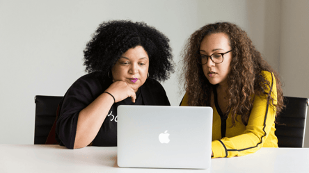 Какую работу выбрать экстравертам и интровертам — лучшие варианты - 285x160