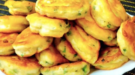 Оладки за 10 хвилин на сніданок — склянка кефіра та 2 яйця - 285x160