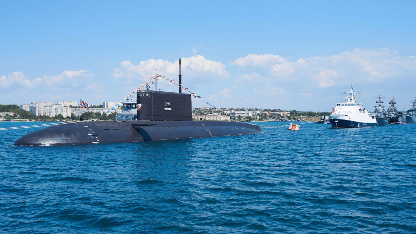 Росіяни поновили чергування в Чорному морі — скільки Калібрів загрожує