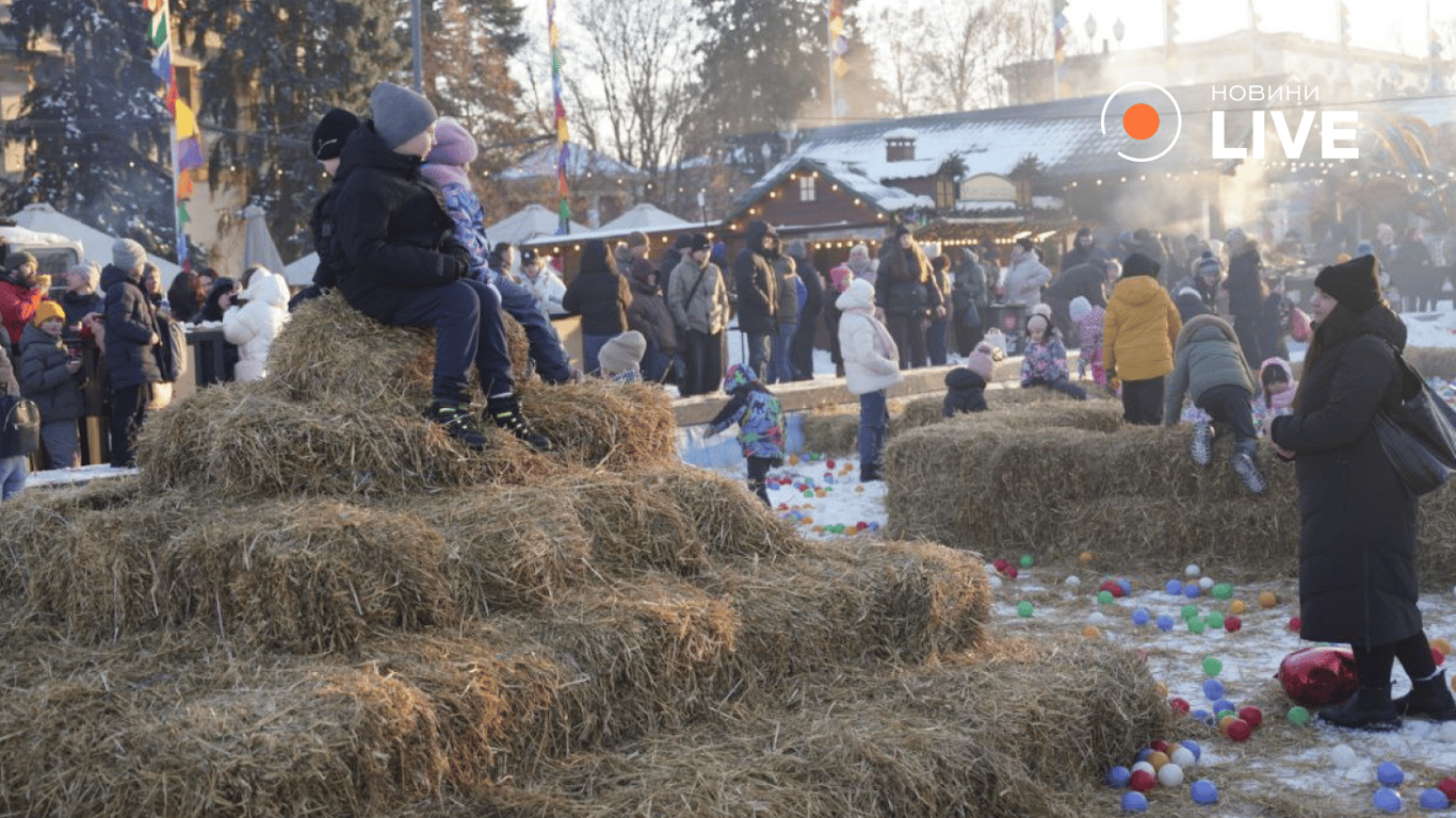 Як кияни святкують Масницю на ВДНГ 21 лютого