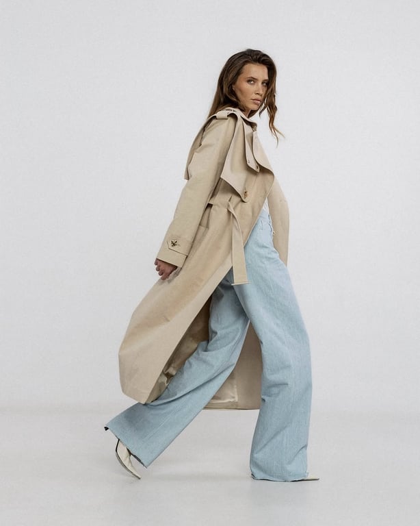 What to wear with a light trench coat