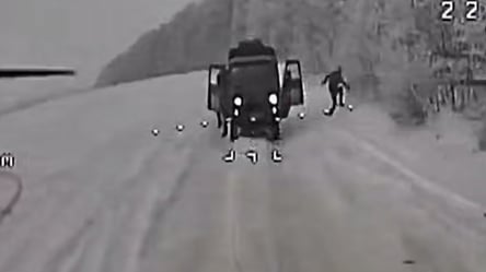 Пограничники "Форпоста" уничтожили САУ и машины россиян — видео - 290x166