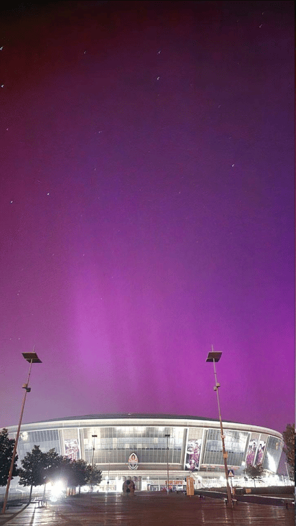 У небі над Україною з'явилося північне сяйво — в яких областях спостерігали незвичне явище - фото 12