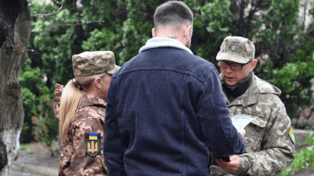 ТЦК незаконно поставили на військовий облік: що робити - 290x160