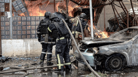 Удар по Харкові — росіяни пошкодили автобус із пасажирами - 290x166