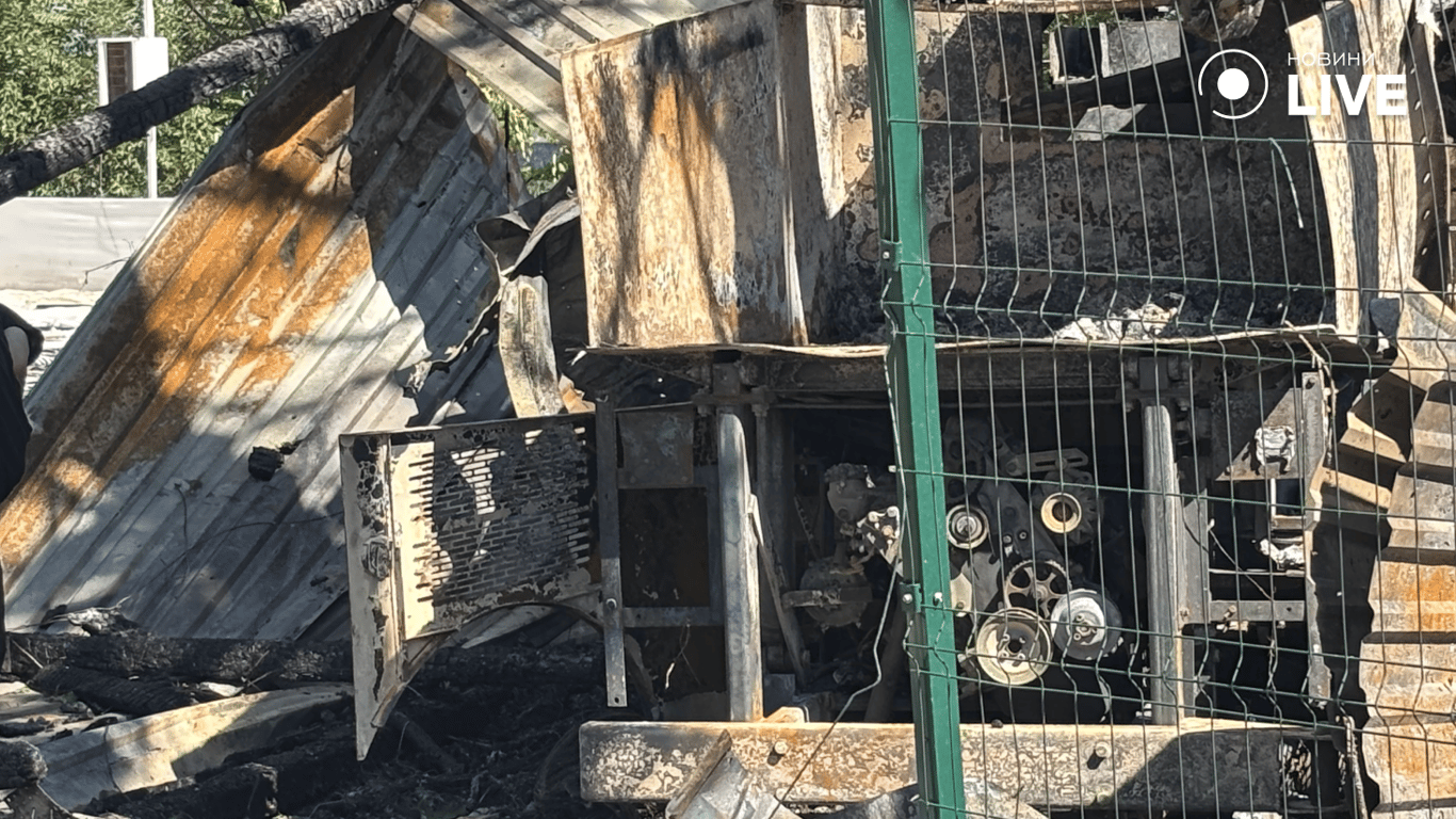 Одеса після нічної атаки — фоторепортаж наслідків атаки на місто - фото 2