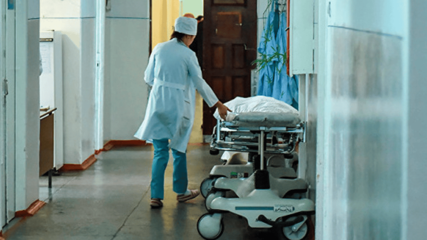 На Львівщині чоловік потрапив до лікарні через обмороження сідниць