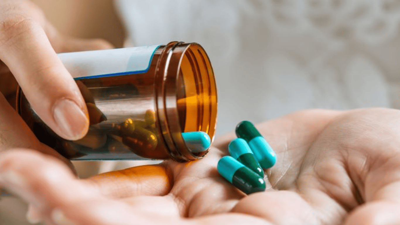 Во Львовской области нарколог получил приговор за торговлю наркотическими препаратами