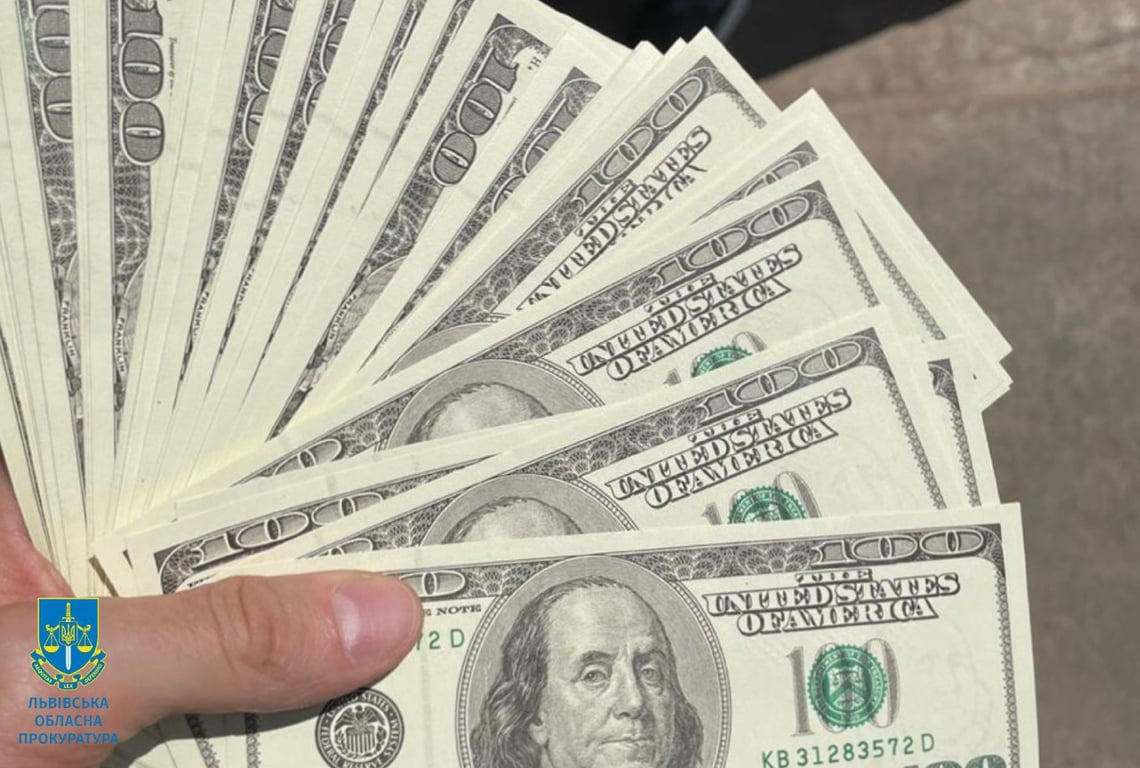 фальшивые доллары