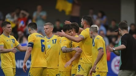 Вболівальники здивували збірну України під час відкритого тренування — що сталося - 285x160