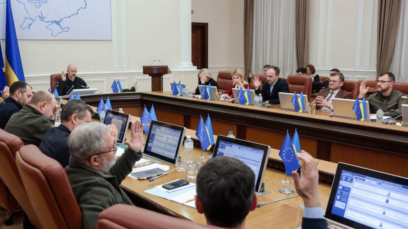 Шмыгаль назвал сумму, которую иностранные партнеры предоставят Украине