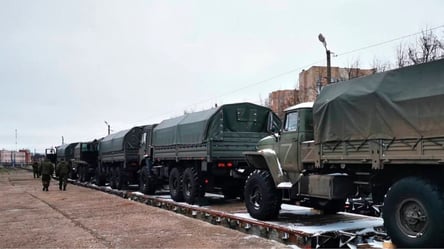 До Білорусі прибувають нові ешелони з технікою та особовим складом рф - 285x160