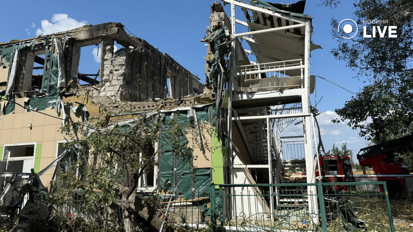 Стан дитячого садка та інклюзивного центру після обстрілу - фото 1