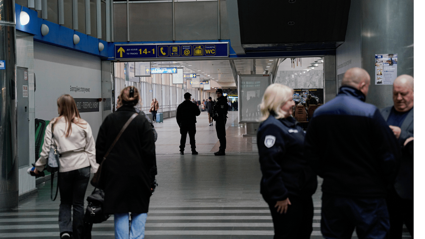 УЗ обновила расписание: 4 дополнительных рейса и продлен маршрут в Карпаты