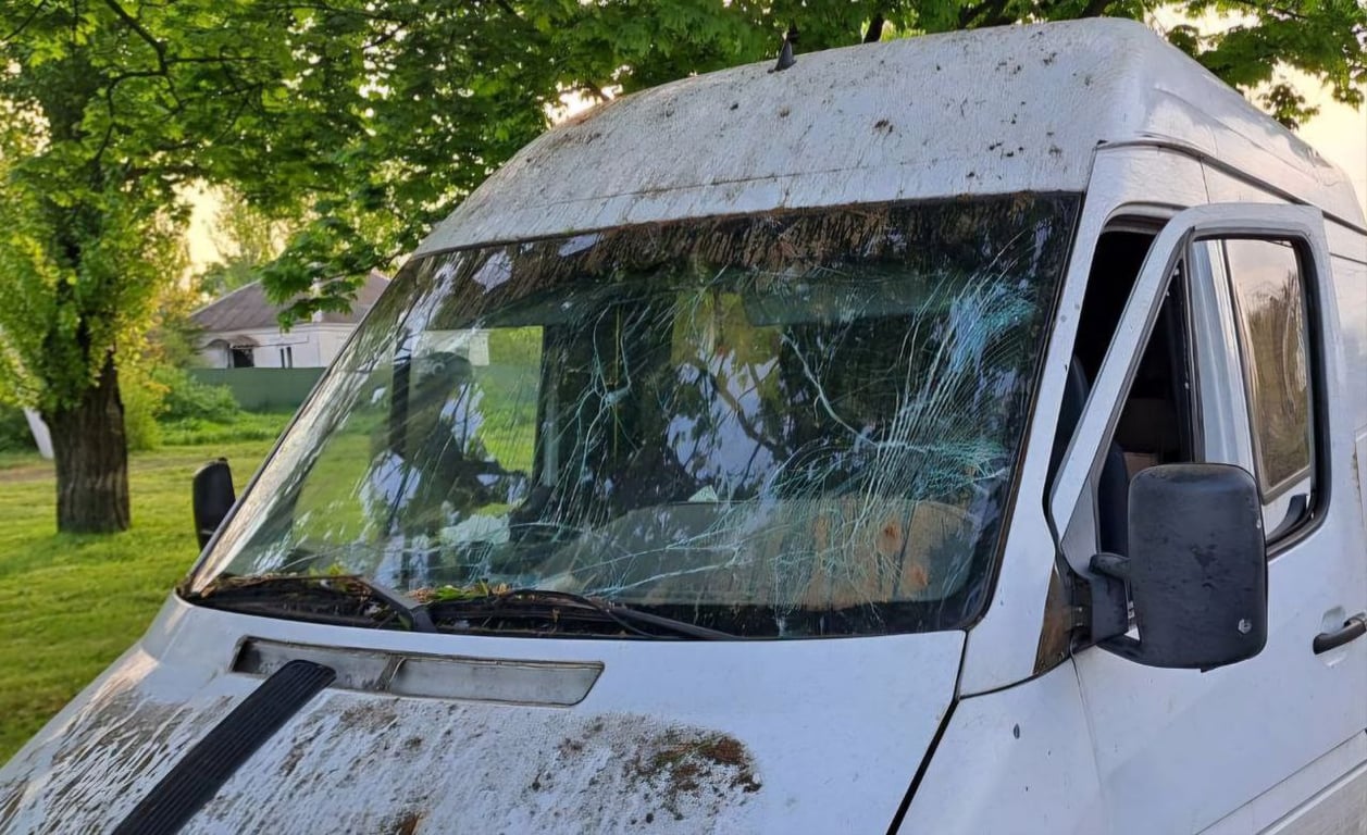 Россияне обстреляли Никопольский район артиллерией — тысяча людей остались без света - фото 1