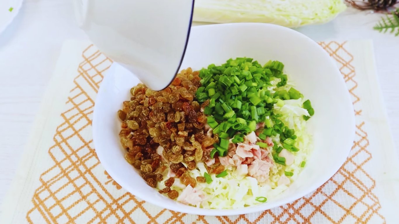 рецепт салату з пекінською капустою