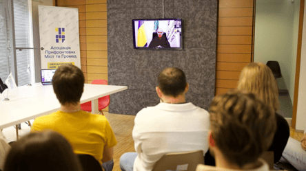 У Дніпрі відкрили представництво Асоціації прифронтових міст та громад - 290x166