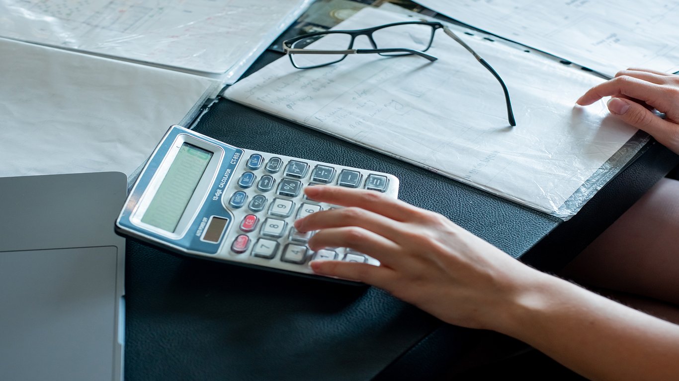 Податок на землю — чи є пільги для осіб з інвалідністю 3 групи у 2025 році