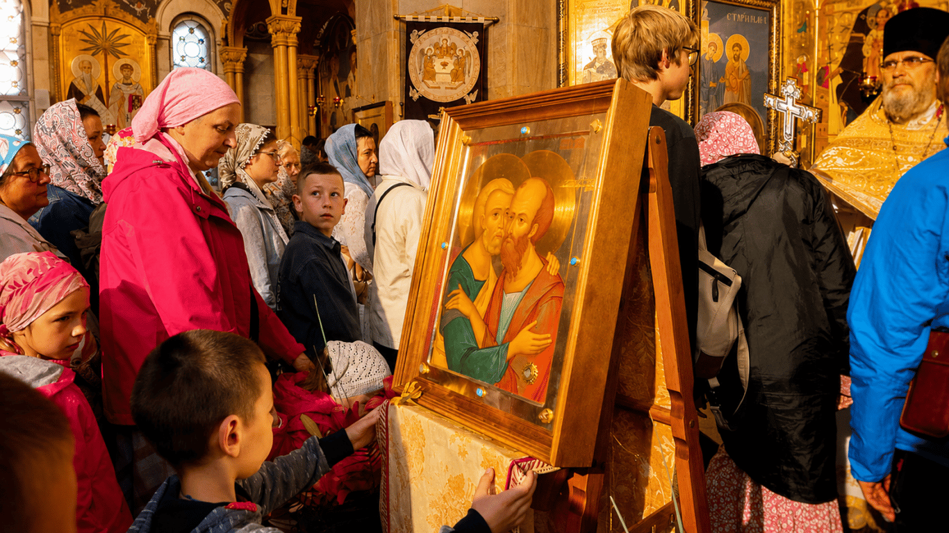 Петрів піст 2026 в Україні: коли починається, скільки триватиме та що можна їсти
