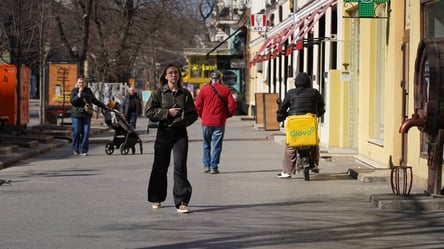 На Львівщині очікують туман і до +26° тепла: погода на завтра - 290x166