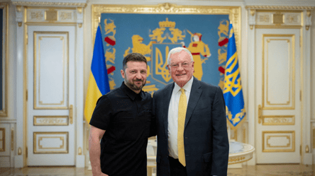 В Киеве Келлог принял участие в праздновании Дня Независимости - 285x160