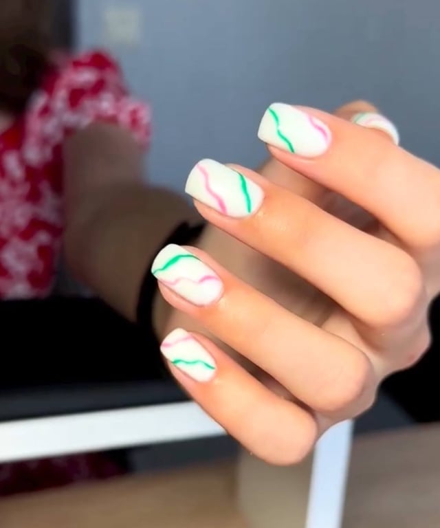 Nail design for aquarius