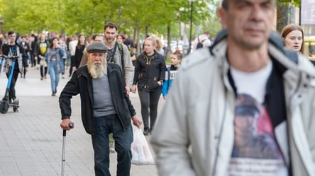 Пенсия при высокой, средней и наименьшей зарплате — подсчеты выплат - 285x160