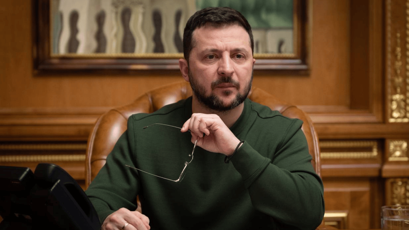 Зеленський підписав указ про звільнення строковиків в запас