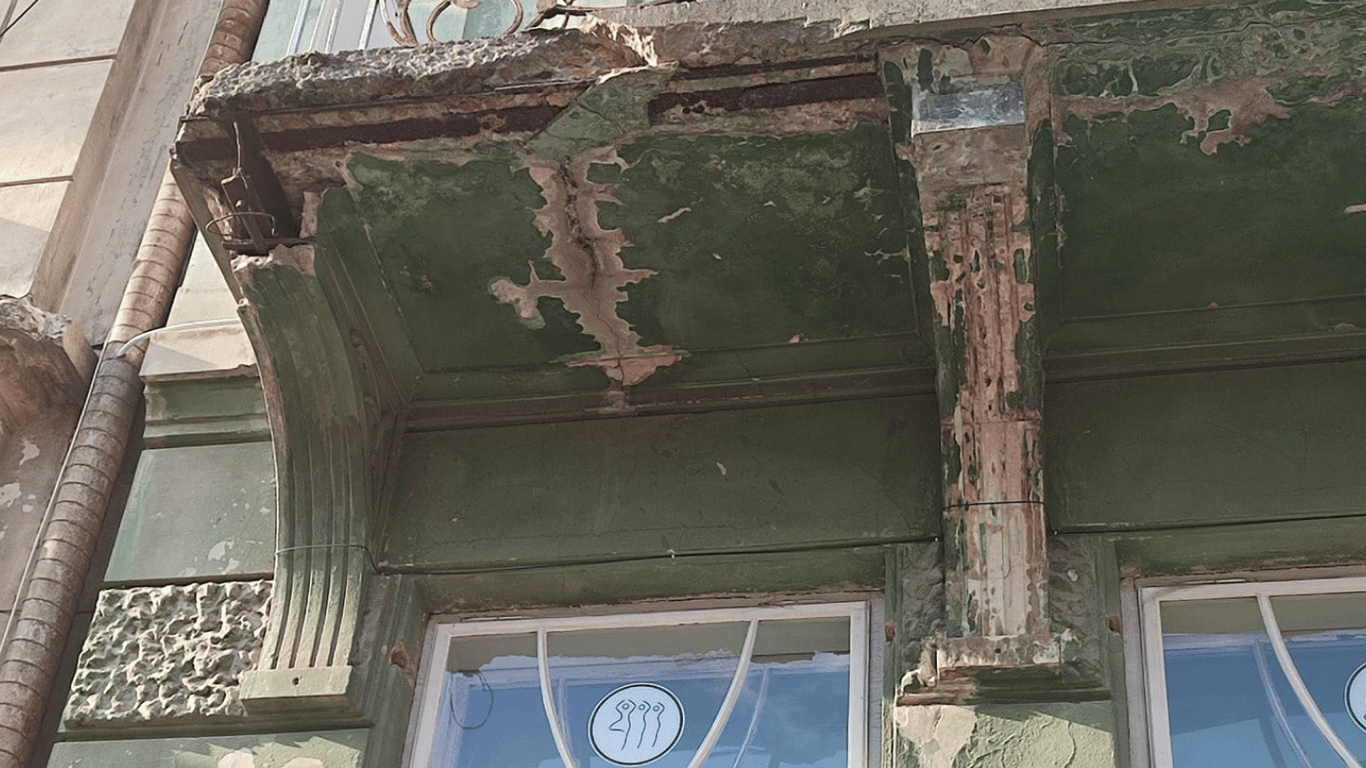 Во Львове снова обвалился балкон