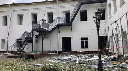 Николаевский театр восстановят после попадания ракеты - 285x160