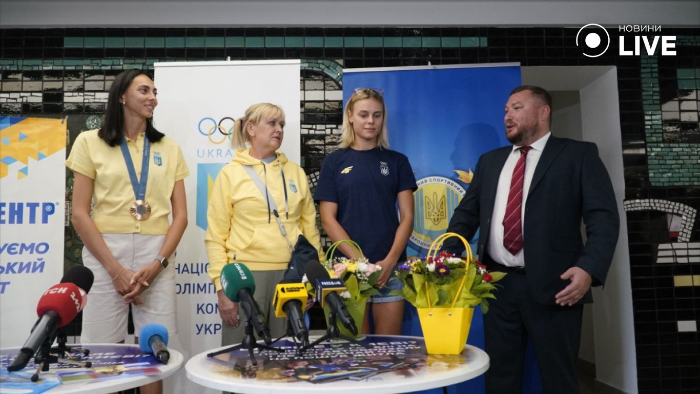 Повернення гімнасток з Олімпіади-2024