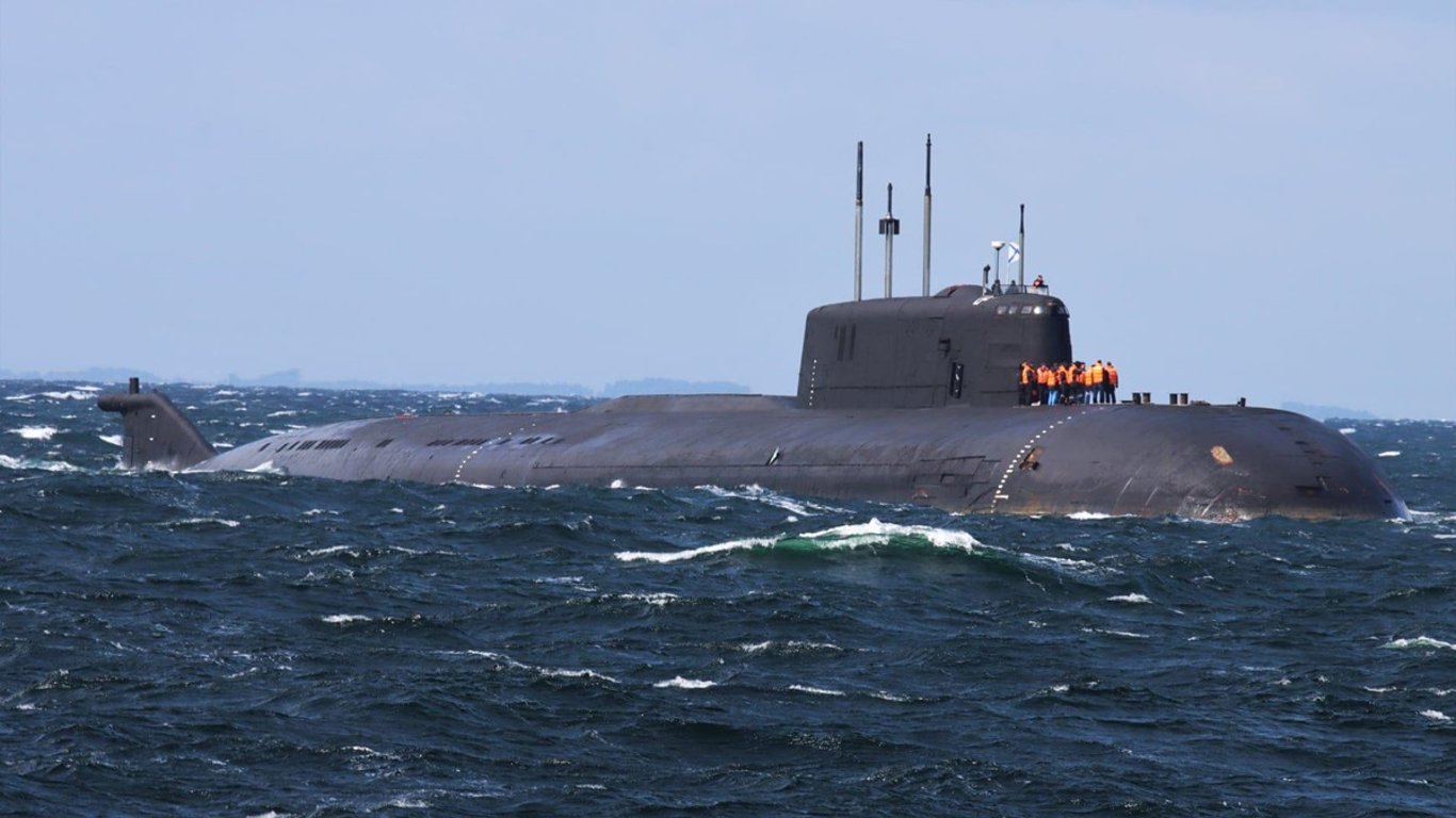 Загроза зростає: росіяни вивели ракетоносій в Чорне море