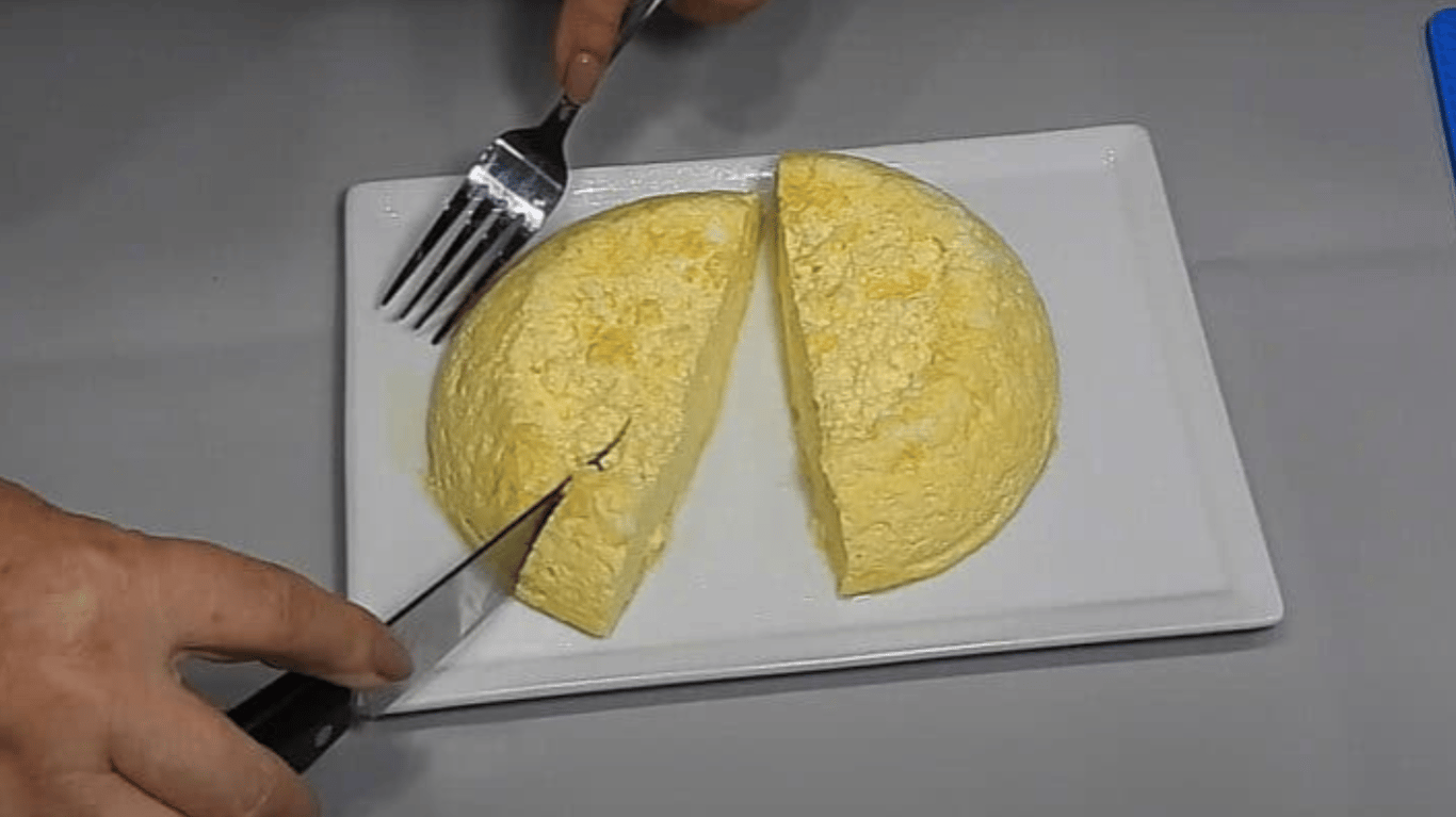 Смачний ніжний Омлет без духовки та сковорідки на сніданок