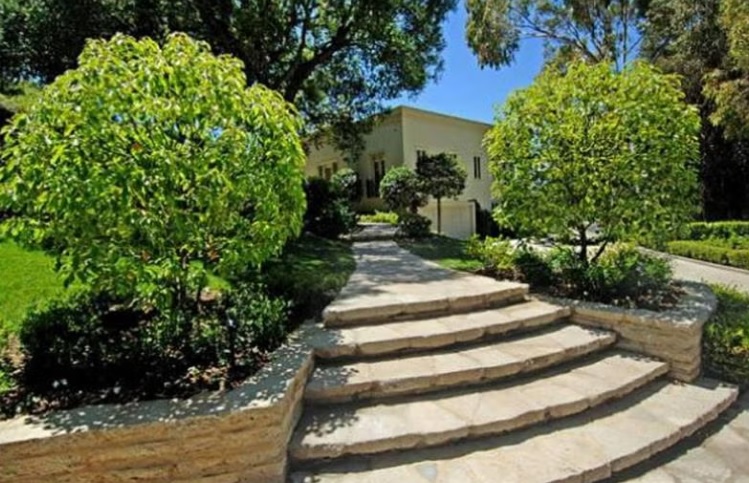 От аренды квартиры до дворца — где проживала Леди Гага (фото) - фото 1