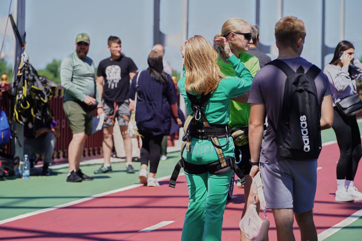 Пішохідний міст на Труханів острів