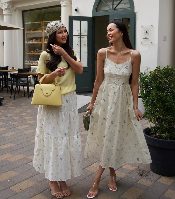 Pay attention to sundresses in pastel shades