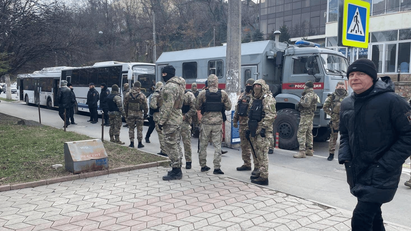 Ворог продовжує викрадати людей з окупованих територій України, — Генштаб