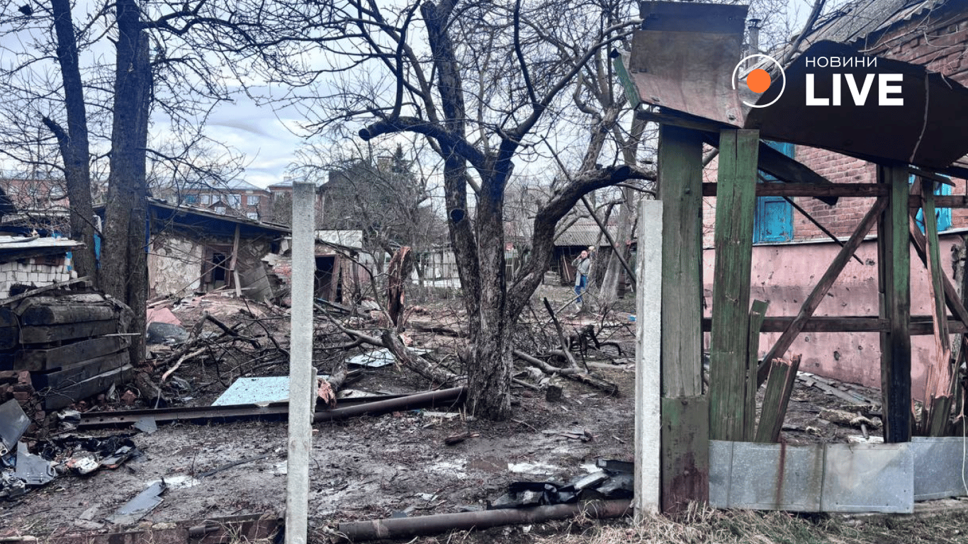 Російський обстріл Новобаварського району Харкова 25 березня