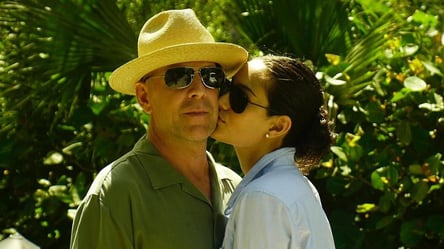 Супруга больного Брюса Уиллиса умилила сеть их нежным поцелуем - 285x160