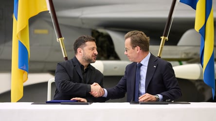 Зеленський заявив про створення українського флоту винищувачів Gripen - 290x160