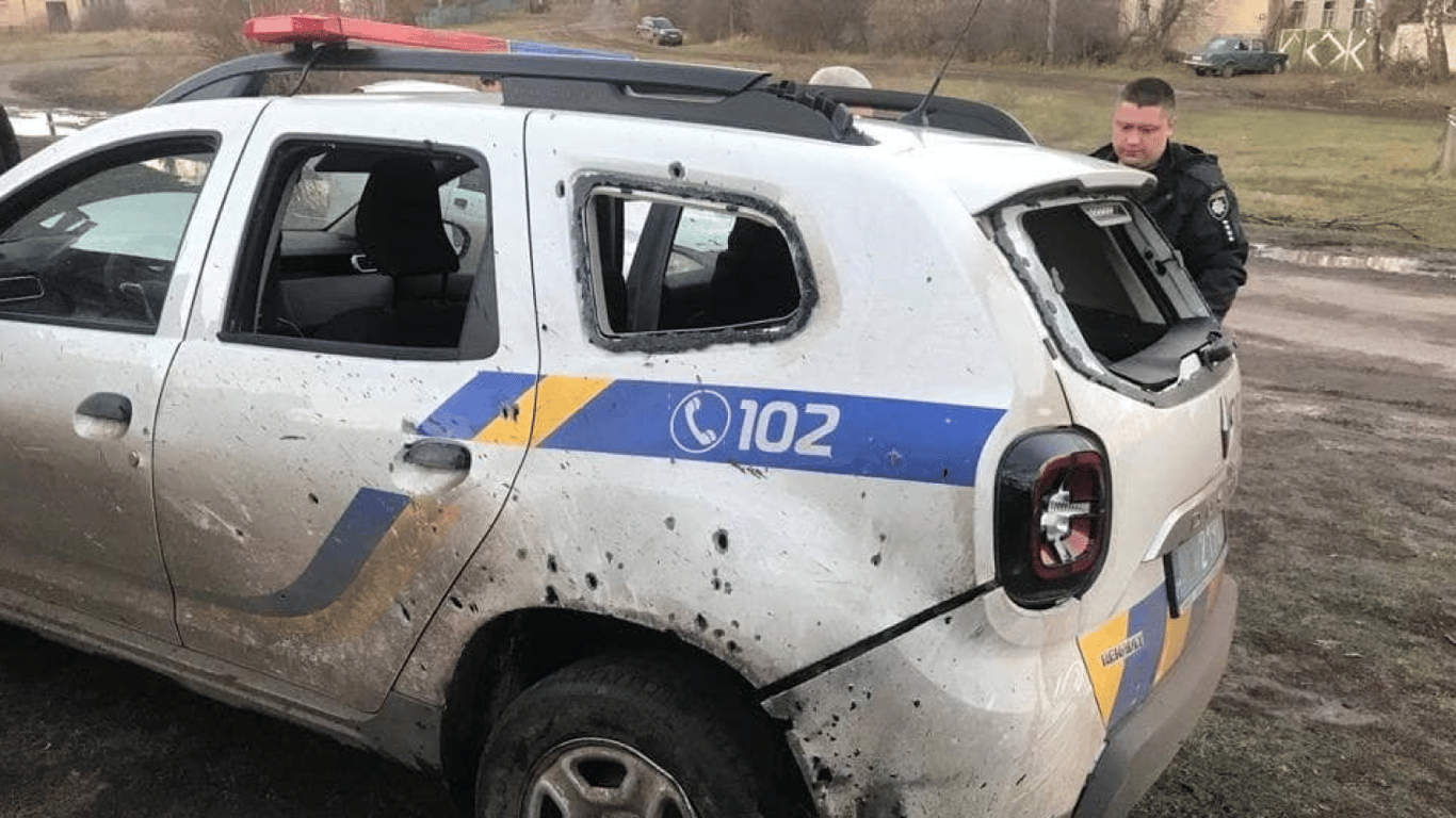 Врятували лічені секунди — на Харківщині окупанти атакували дроном автівку поліцейських