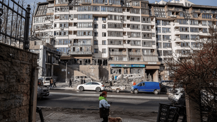 В Киеве снова возросло количество погибших после обстрела - 290x166