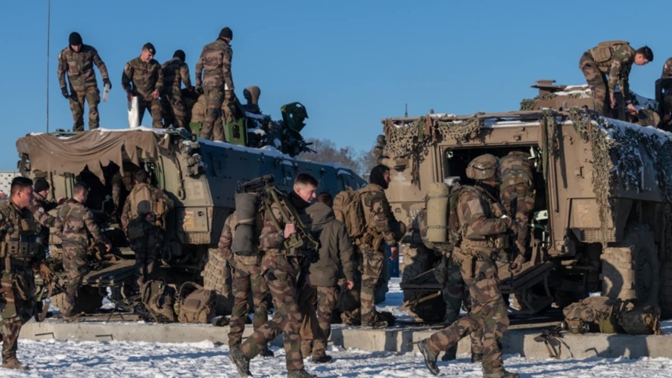 Відправка військ НАТО в Україну — у Франції пояснили заяву Макрона